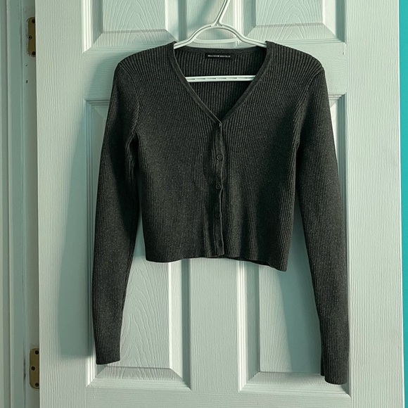 Brandy Melville Cropped Button-up Sweater - Picture 1 of 4